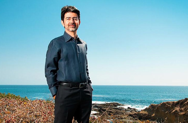 Pierre Omidyar: Sống theo niềm đam mê